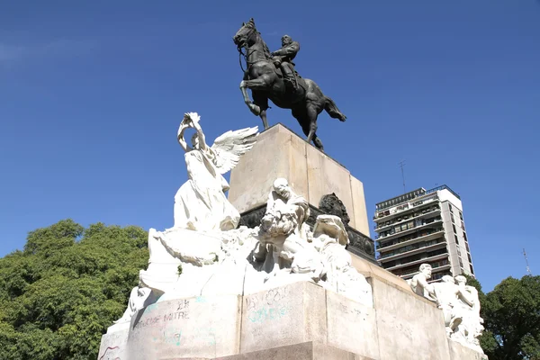 Памятник Бартоломе Митре в Буэнос-Айресе — стоковое фото