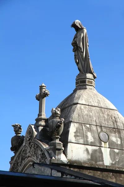 Statue in the Cemetery of Recoleta — Stock Photo, Image