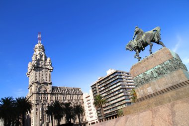 Plaza Independencia in Montevideo clipart