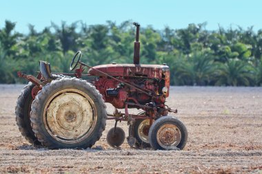 Old rusty Tractor clipart