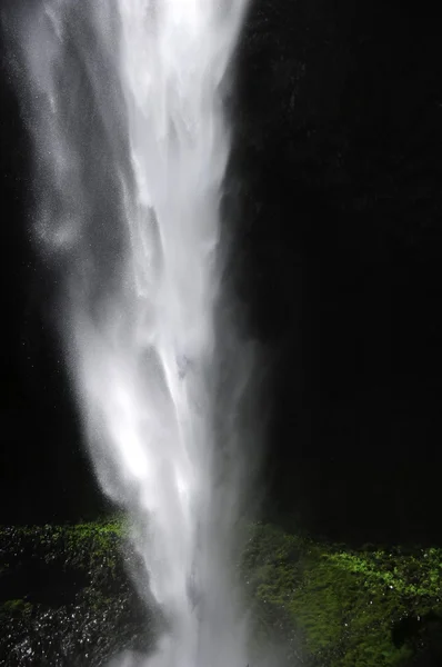 Closeup Of A Waterfall — Stock Photo, Image