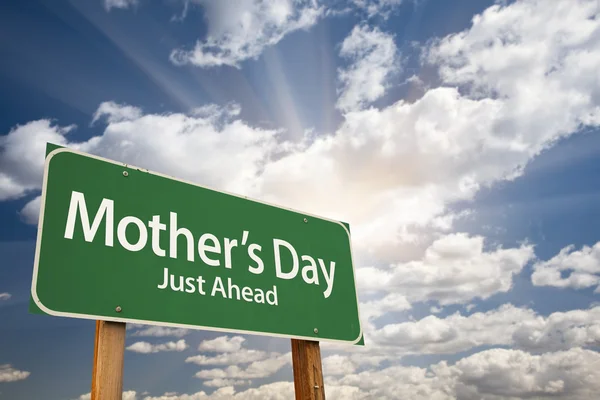 Mother's Day groen weg ondertekenen — Stockfoto