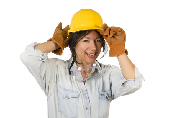 Mulher hispânica atraente com chapéu duro, óculos e luvas de trabalho — Fotografia de Stock