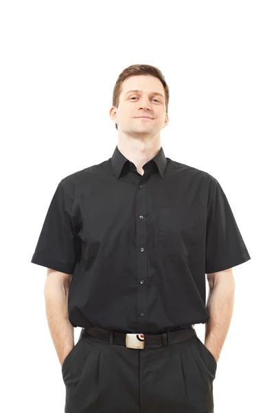 Jeune homme attrayant en chemise noire sur blanc — Photo