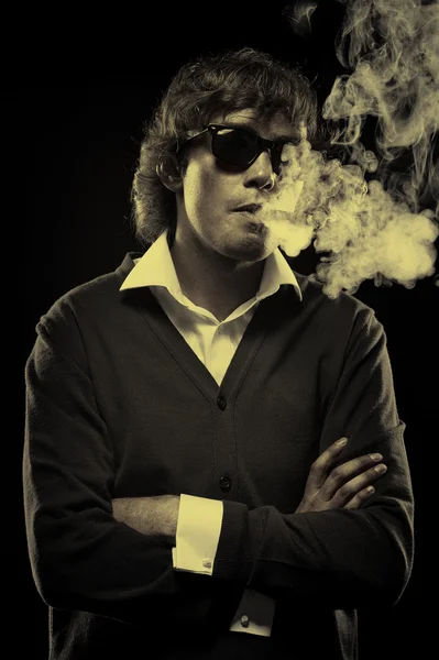 Portret van een man met sigaar — Stockfoto