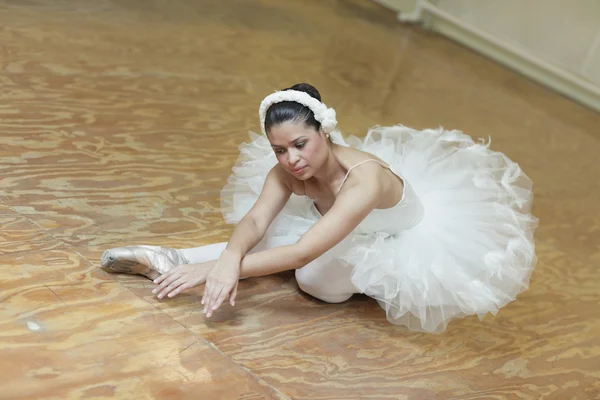 Ballerina i pose — Stockfoto