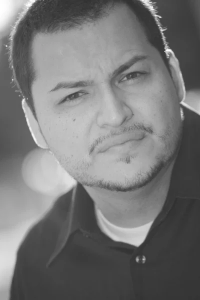 Headshot van een man voor latino — Stockfoto