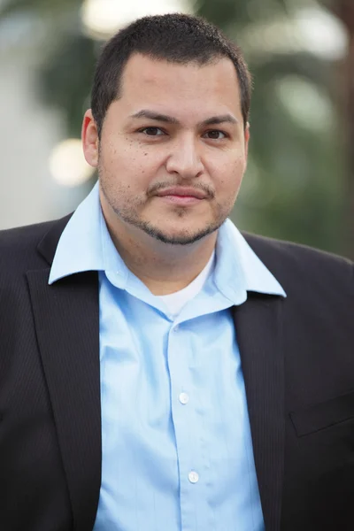Pohledný podnikatel latino — Stock fotografie