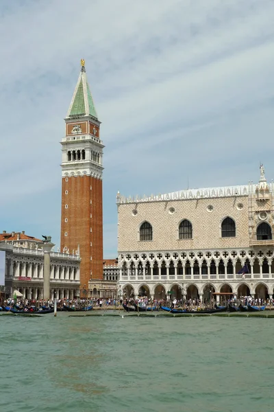 Benátky, san marco, z kanálu — Stock fotografie