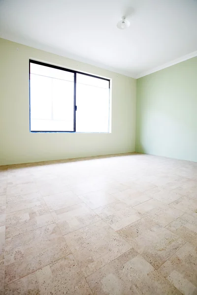 Composizione verticale, stanza verde vuota — Foto Stock