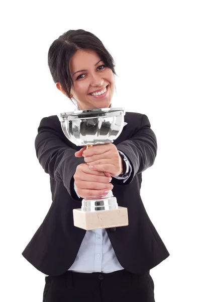 Schöne junge Frau gewinnt einen silbernen Pokal — Stockfoto