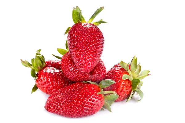 Röda jordgubbar på nära håll — Stockfoto