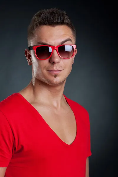 Handsome man with sunglasses — Stock Photo, Image