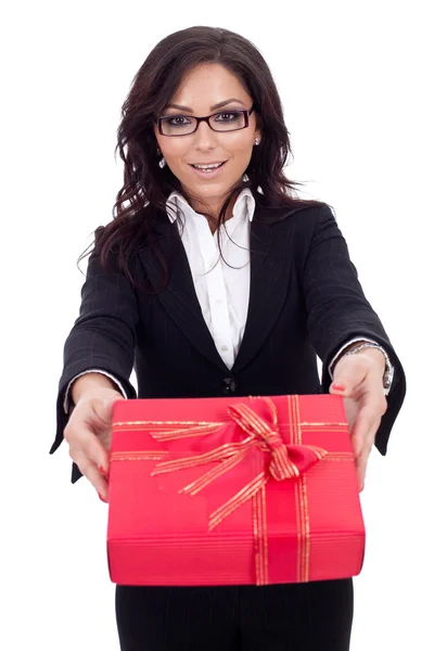 Mulher de negócios com caixa de presente — Fotografia de Stock