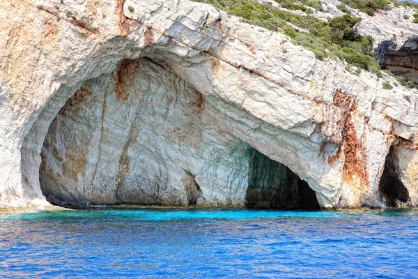 Zakynthos adasındaki mavi mağaralar — Stok fotoğraf