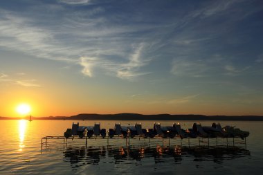 Balaton Gölü 'nde gün batımı