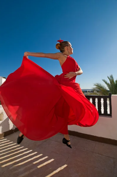 Flamenco dancer leaping — Stock Photo, Image