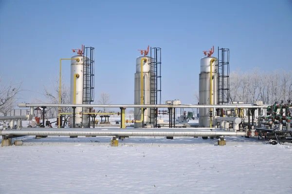 Refinery in winter scenery — Stock Photo, Image