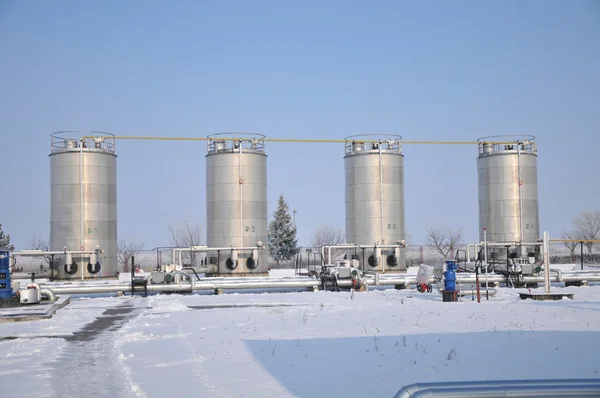 Raffinaderi i vinterlandskap — Stockfoto