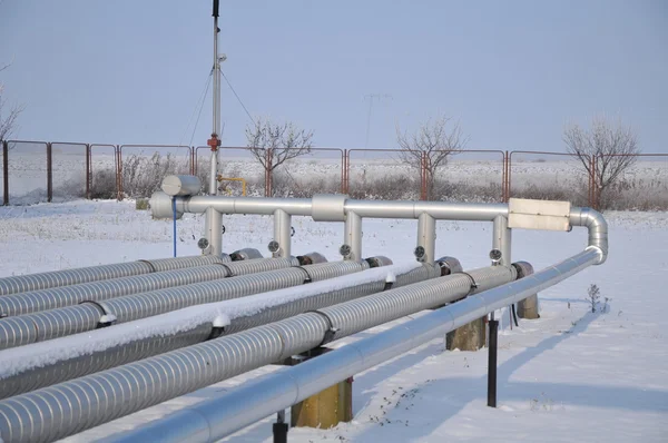 在冬季风光的炼油厂 — 图库照片