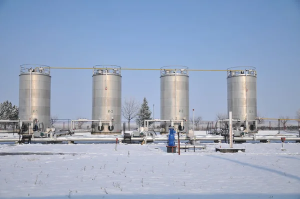 Raffinaderi i vinterlandskap — Stockfoto