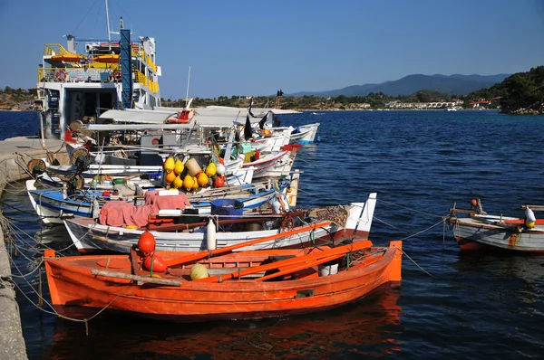 Fishing boats in harbor — Stock Photo, Image