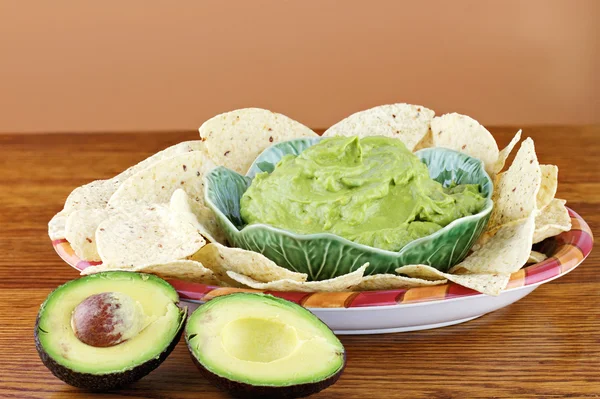 Avocado and Guacamole — Stock Photo, Image