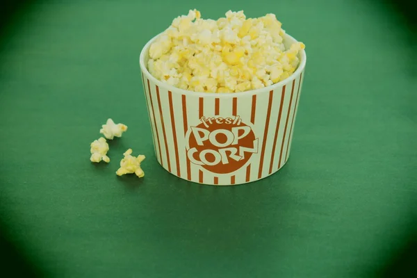 Speciaal effect op vintage pop corn bowl — Stockfoto
