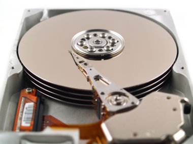 bilgisayar parçaları devre kartları, bellek yongaları, cpu ve sabit disk gibi