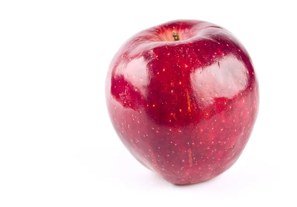 Одно красное вкусное яблоко — стоковое фото