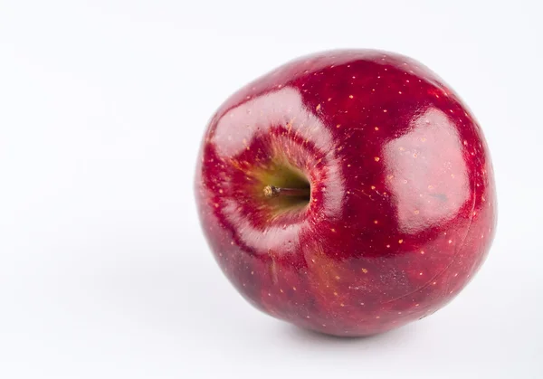 Ein einziger roter köstlicher Apfel — Stockfoto