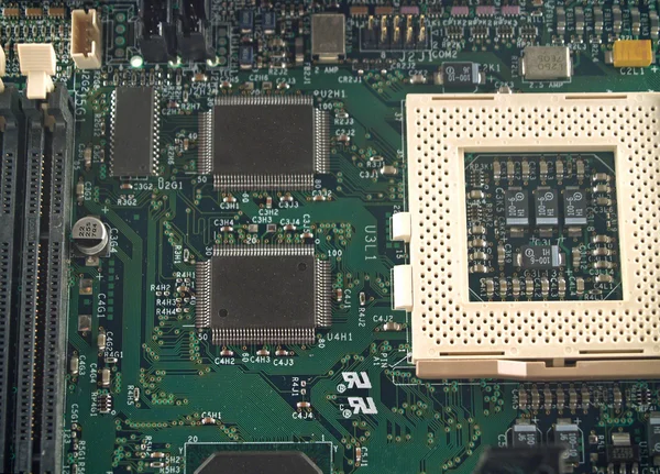 Parti di computer come schede di circuito, chip di memoria, CPU e disco rigido — Foto Stock