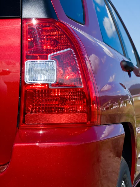 Zár megjelöl-ból egy új autó hátsó lámpája — Stock Fotó