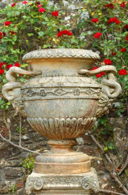 Old urn vase clipart