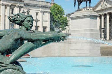 su çeşme trafalgar square Londra