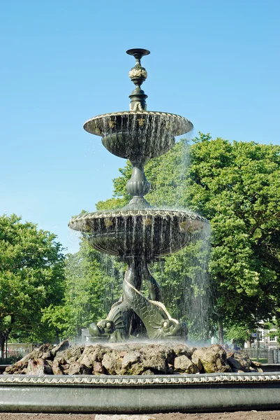 Vecchia fontana — Foto Stock