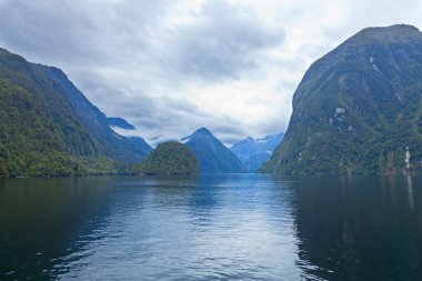 Doubtful Sound clipart