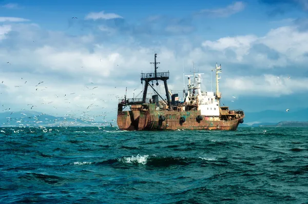 Halászó hajó — Stock Fotó