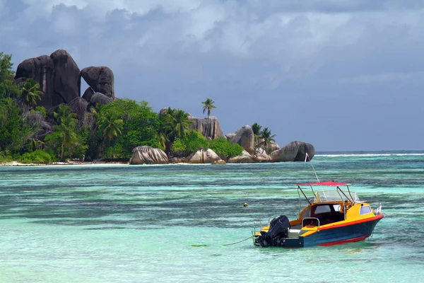 Fuente d Playa de Argent en La Digue, Seychelles — Foto de Stock