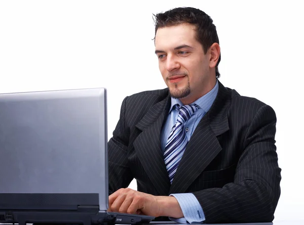 Homem de negócios trabalhando no laptop. — Fotografia de Stock