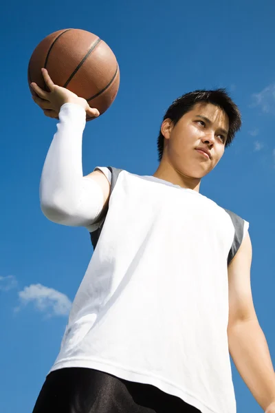 Jugador de baloncesto asiático —  Fotos de Stock