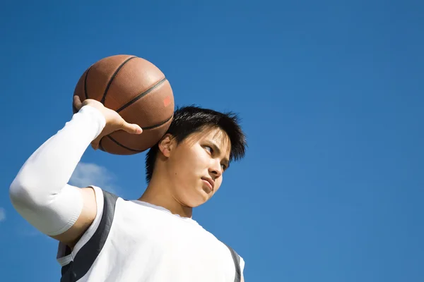 Asijské basketbalový hráč — Stock fotografie