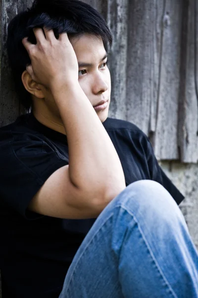 Asyalı erkek vurguladı — Stok fotoğraf