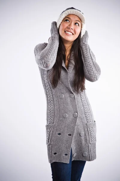 Vackra glada asiatisk kvinna — Stockfoto