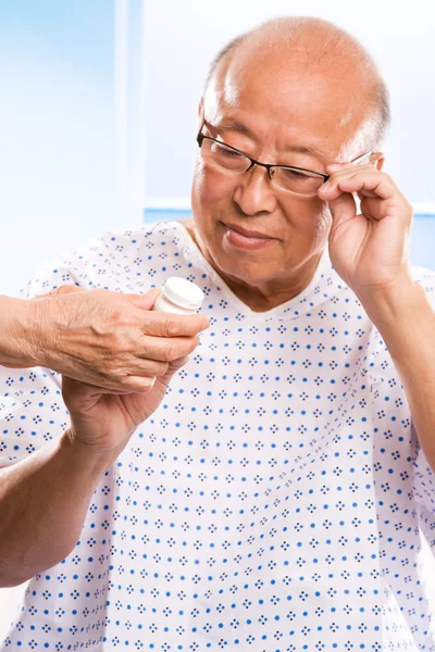 Senioren im asiatischen Gesundheitswesen — Stockfoto