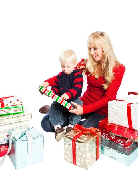 Weihnachtsgeschenke für Familien — Stockfoto