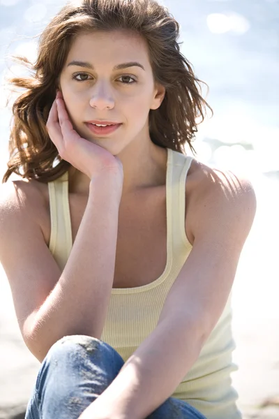 Šťastný pláž letní dívka — Stock fotografie