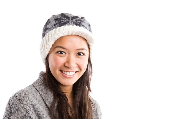Красива щаслива зимова азіатка — стокове фото