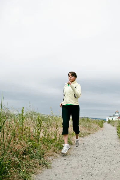スポーティな走っている女性 — ストック写真