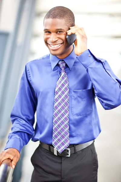 Black businessman on the phone — Stock Photo, Image